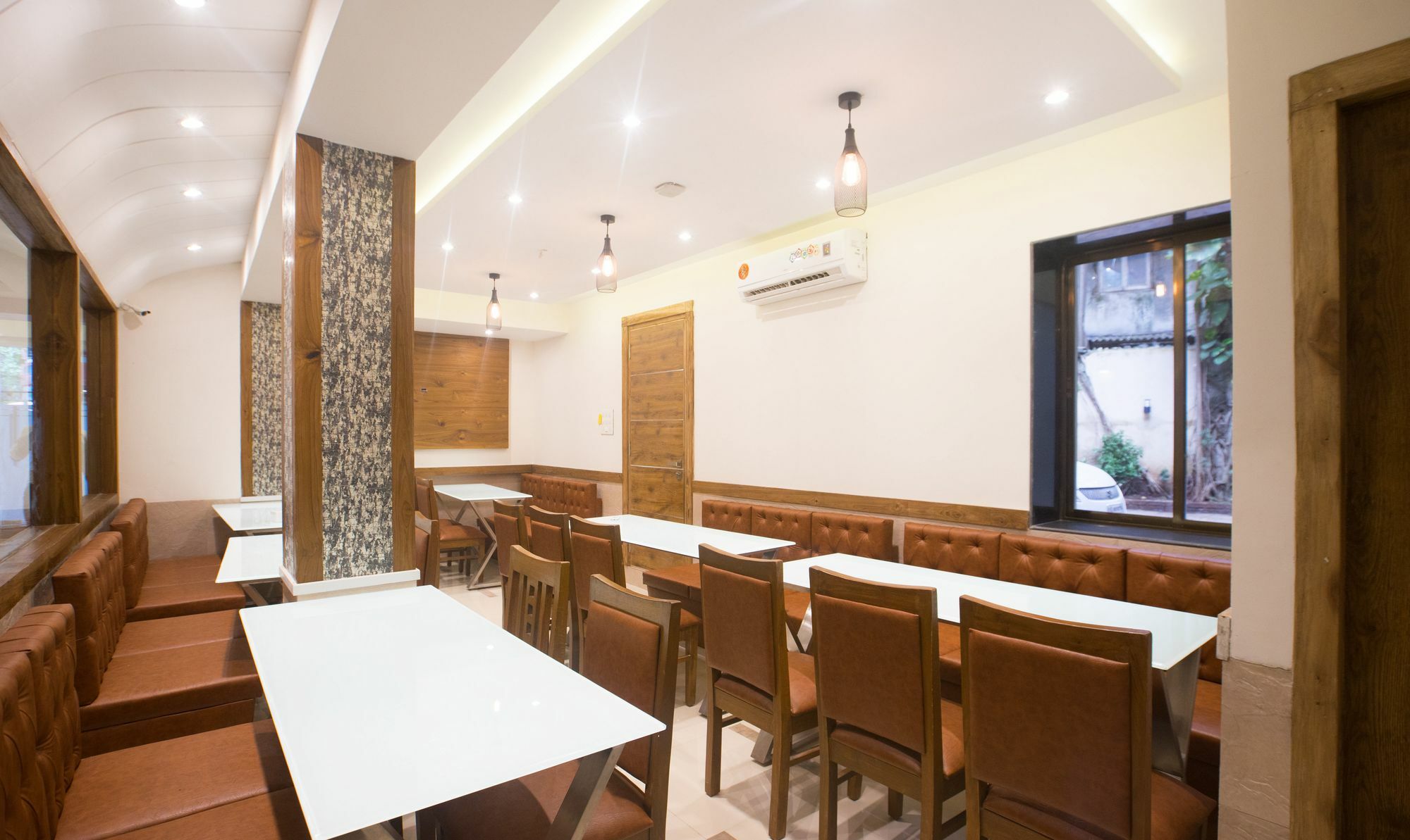 Treebo Amber International 3* Mumbai